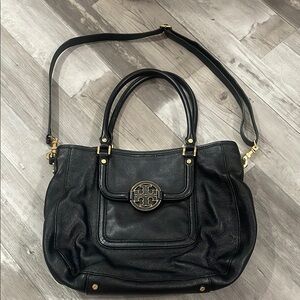 Tory Burch Black and Gold Shoulder Bag with Logo Emblem